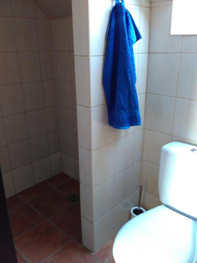 Apartman Na Farme U Koni Milesov Exterior foto